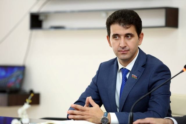 Deputat sınaq imtahanlarının qiymətinin baha olmasını tənqid edib