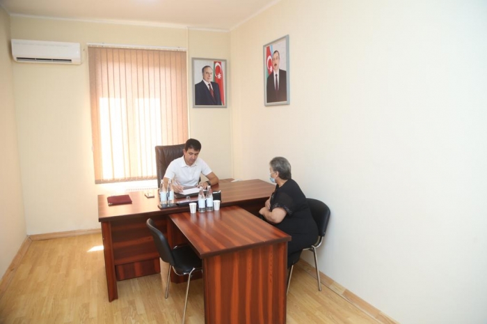 Deputat Naqif Həmzəyev vətəndaşların müraciətlərini dinləyib FOTO